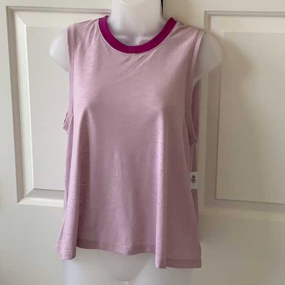 NWT Old Navy Active Tank - Picture 1 of 3